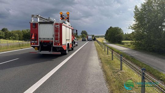 Mężczyzna wyskoczył z pędzącego samochodu na tarnowskiej obwodnicy Mężczyzna wyskoczył z pędzącego samochodu na tarnowskiej obwodnicy