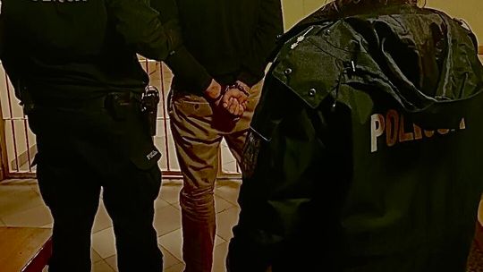 Mieszkaniec powiatu dąbrowskiego zatrzymany przez mielecką policję. Pijany kierował rowerem do tego był poszukiwany!