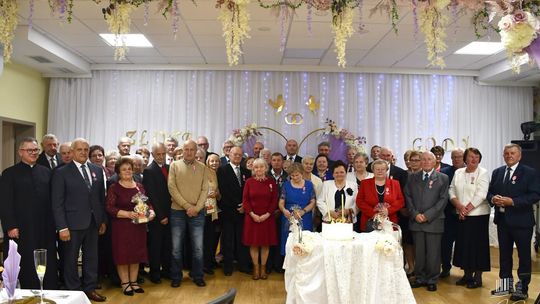 Miłość, która przetrwała pół wieku! W gminie Skrzyszów 22 pary świętowały wyjątkowe jubileusze małżeńskie