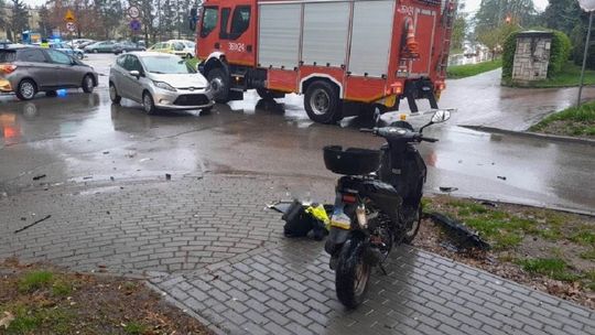 Motorowerzysta poszkodowany w wypadku w Mościcach