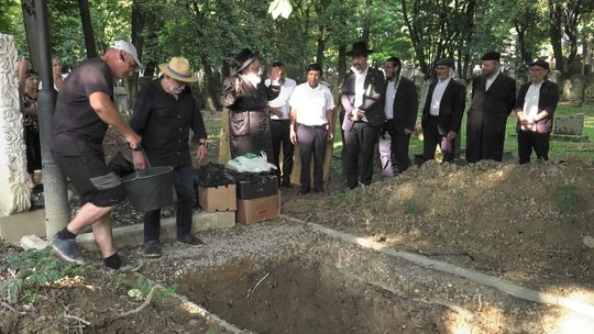 Na cmentarzu żydowskim w Tarnowie pochowano Tory