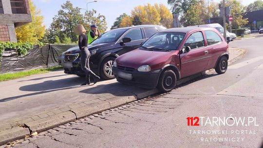 Na rondzie przy ul. Słonecznej w Tarnowie doszło do kolizji