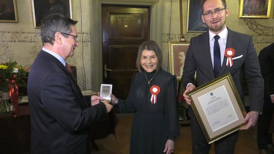 "Najszybsza babcia świata" honorową obywatelką Tarnowa. Dotąd takiego tytułu nie otrzymała żadna kobieta
