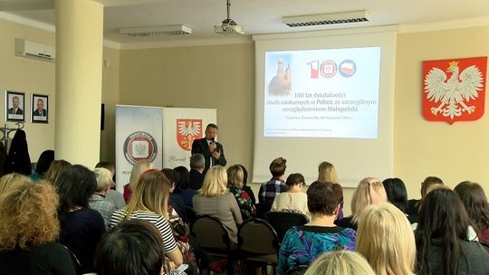 Nauczyciele z Powiatu Dąbrowskiego wzięli udział w szkoleniu o uzależnieniach, bezpieczeństwie i zdrowiu uczniów