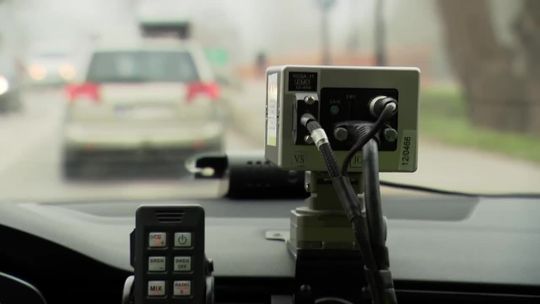 Nie tylko z fotoradaru, nie tylko od drogówki. Mandat za szybkość można dostać też od inspektorów GITD