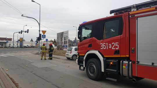 Niebezpieczny poranek na skrzyżowaniu ul. Krakowskiej z ul. Zakładową 