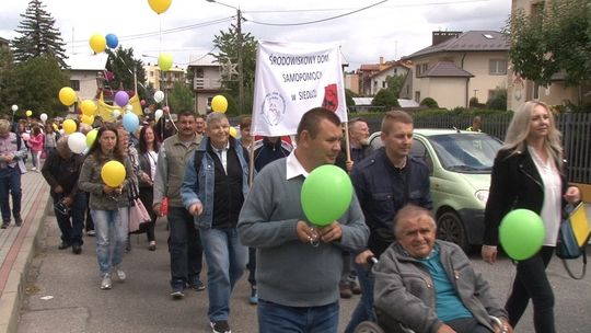 Niepełnosprawni przemaszerowali ulicami Dąbrowy Tarnowskiej