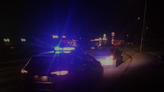 Nocne działania Policji na ul. Bronisława Czecha w Limanowej