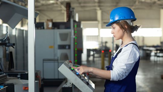 Nowa era produkcji – jak przygotować się do transformacji przemysłowej?