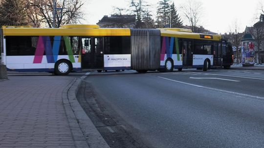 Nowe autobusy i połączenia w powiecie tarnowskim. Na kolej też przyjdzie czas