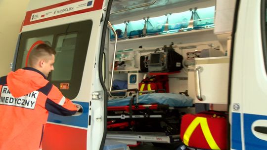 Nowoczesne karetki dla Małopolski. Nowe ambulanse trafiły do pogotowia ratunkowego w Tarnowie