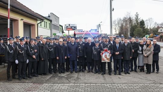 Nowy lekki samochód ratowniczo-gaśniczy dla Ochotniczej Straży Pożarnej w Jurkowie