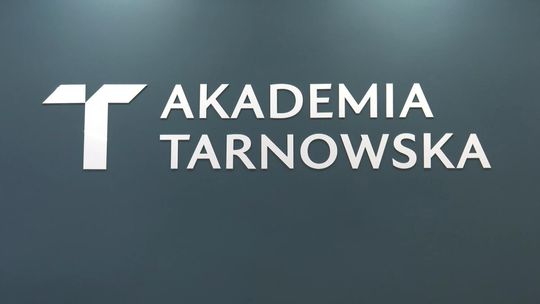 Nowy rektor Akademii Tarnowskiej – dr hab. Rafał Kurczab zapowiada kontynuację i rozwój uczelni