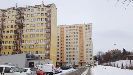 Nowy rok i nowe mandaty za parkowanie na Skowronków. Pojawiają się jednak nadzieje na koniec koszmaru mieszkańców