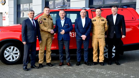 Nowy samochód rozpoznawczo-ratowniczy dla strażaków KP PSP w Dąbrowie Tarnowskiej