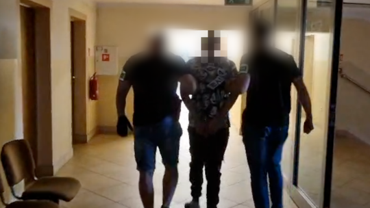 Odpowie za narkotyki i nielegalne posiadanie broni