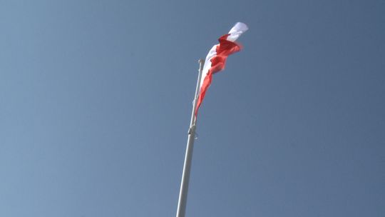Oficjalne zawieszenie flagi na 12-metrowym maszcie w Tarnowcu