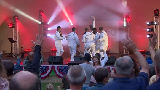 Orkiestra dęta amerykańskiej marynarki wojennej zagrała dla mieszkańców Tarnowa