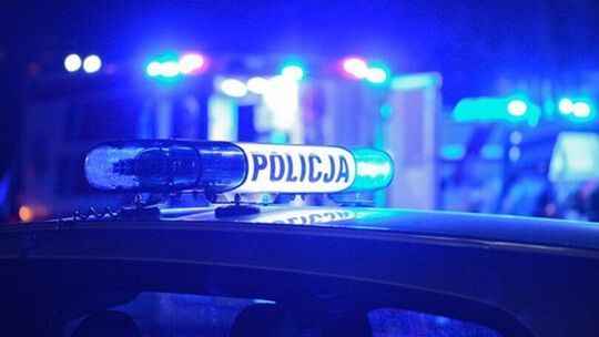 Oszust odebrał seniorce 47 tys. zł. Policjanci zatrzymali go tuż po wyjściu z posesji na terenie powiatu gorlickiego