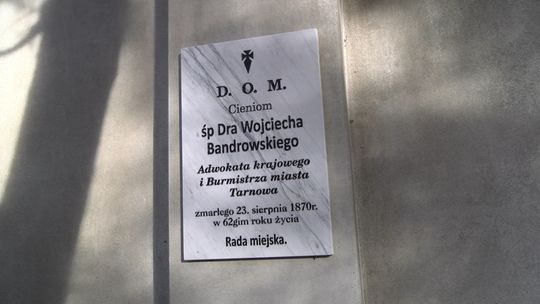 Pamiątkowa tablica dla burmistrza Bandrowskiego