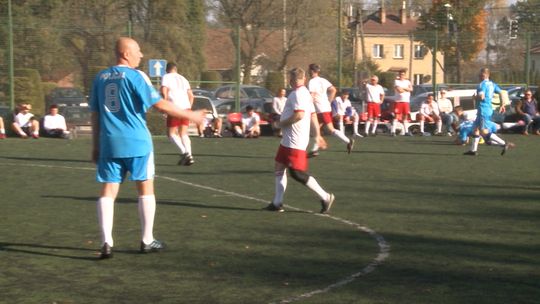 Patriotycznie i sportowo. W Dąbrowie Tarnowskiej rozegrano turniej z okazji Święta Niepodległości