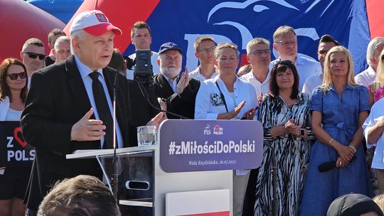 Piknik rodzinny z udziałem Jarosława Kaczyńskiego w Woli Rzędzińskiej