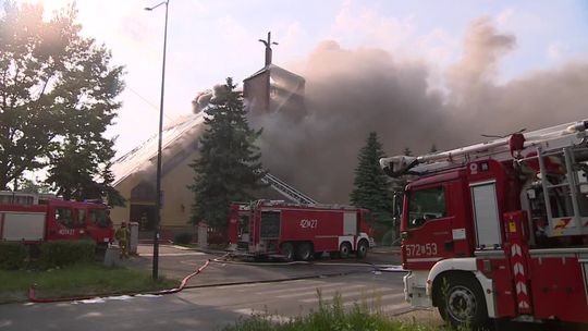 Płonął kościół św. Floriana w Sosnowcu. Zapadł się dach budynku