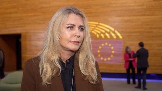 Początkujący kierowcy pod specjalnym nadzorem. Będą dla nich surowsze przepisy i kary Początkujący kierowcy pod specjalnym nadzorem. Będą dla nich surowsze przepisy i kary