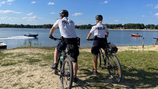 Policyjne patrole rowerowe na ulicach Tarnowa i powiatu