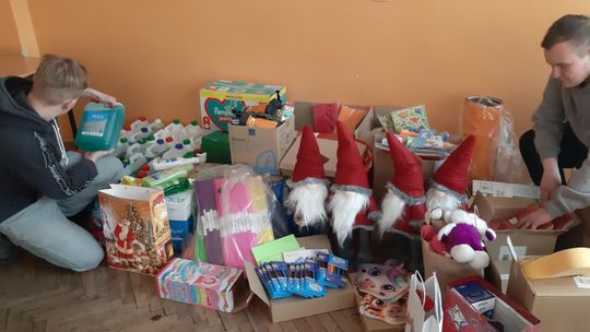 Pomoc dla szkoły w Husakowie - kolejna akcja charytatywna Centrum Kształcenia Zawodowego i Ustawicznego w Tarnowie Pomoc dla szkoły w Husakowie - kolejna akcja charytatywna Centrum Kształcenia Zawodowego i Ustawicznego w Tarnowie