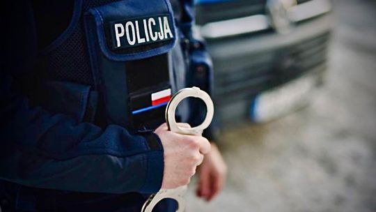 Ponad 900 gramów narkotyków, amunicja i 46 tysięcy złotych. 31-latek trafił do aresztu
