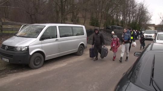 Ponad 920 tys. Ukraińców dotarło do Polski. Przejścia graniczne wciąż są oblegane