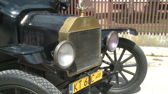 Posiada samochód z 1916 roku. Pasjonat z Tarnowa o swojej kolekcji zabytkowych samochodów