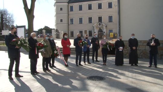 Posłowie i samorządowcy ziemi tarnowskiej upamiętnili ofiary katastrofy smoleńskiej