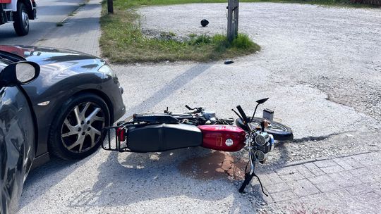 Poszkodowany motocyklista trafił do szpitala po wypadku w Szczucinie