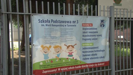 Powraca temat łączenia klas w tarnowskich szkołach. Brak porozumienia pomiędzy rodzicami a dyrekcją Szkoły Podstawowej nr 3 