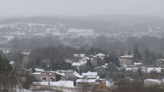 Powrót zimy w Tarnowie i Bochni. Pokrywa śnieżna może osiągnąć 40 centymetrów