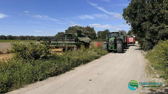 Pożar kombajnu zbożowego w Tarnowie