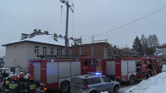 Prokuratura wyjaśnia przyczyny katastrofy budowlanej w Żurowej, w wyniku której zginął jeden z pracowników