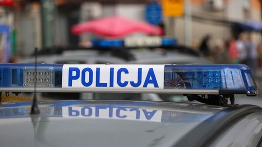 Proszowiccy policjanci zatrzymali sprawców kradzieży i odnaleźli skradziony ciągnik Proszowiccy policjanci zatrzymali sprawców kradzieży i odnaleźli skradziony ciągnik