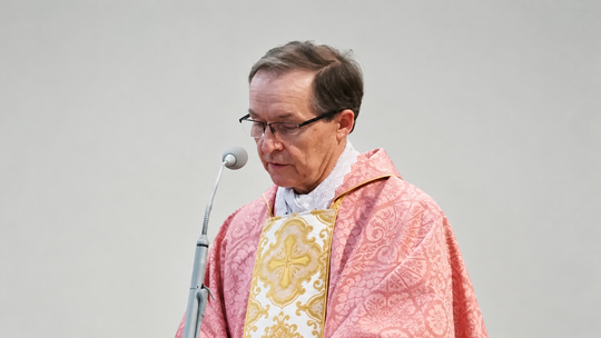 Przełom w sprawie księdza z Grojca! Józef Zborek ujawnił, za co stracił parafię. Chodzi o pieniądze z mszy i zniszczenie kościelnej dokumentacji