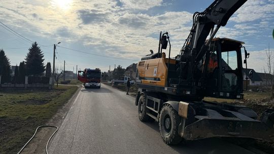 Przerwany rurociąg gazowy w Borzęcinie