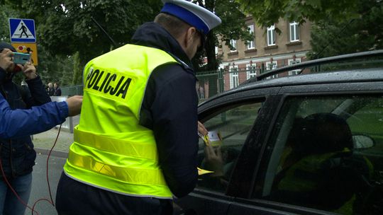 Region. Uczniowie wracają do szkół, a policja przypomina o bezpieczeństwie w rejonie przejść dla pieszych