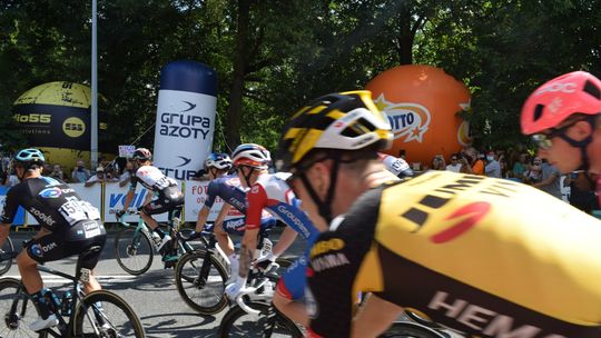 Rozpoczął się IV Etap Tour de Pologne spod siedziby Grupy Azoty w Tarnowie