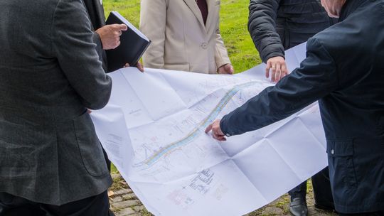 Rozpoczyna się budowa chodnika w Starym Wiśniczu