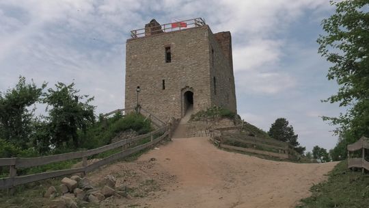 Ruiny zamku w Melsztynie stały się własnością Gminy Zakliczyn 