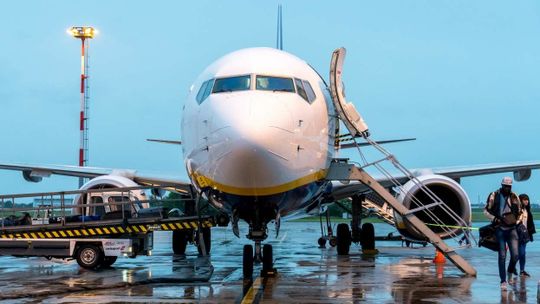 Ryanair może zamknąć połączenia z Polski. Podwyżka opłat dla linii lotniczych
