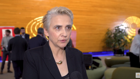 Rząd z nowym pomysłem na uregulowanie statusu osoby najbliższej. Nowa Lewica: to szansa na bezpieczeństwo dla osób w związkach nieformalnych Rząd z nowym pomysłem na uregulowanie statusu osoby najbliższej. Nowa Lewica: to szansa na bezpieczeństwo dla osób w związkach nieformalnych