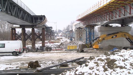 Są opóźnienia przy remoncie mostu w Ostrowie. Kiedy przeprawa będzie przejezdna?