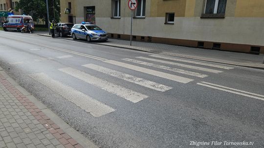 Samochód osobowy potrącił kobietę na pasach w centrum Tarnowa